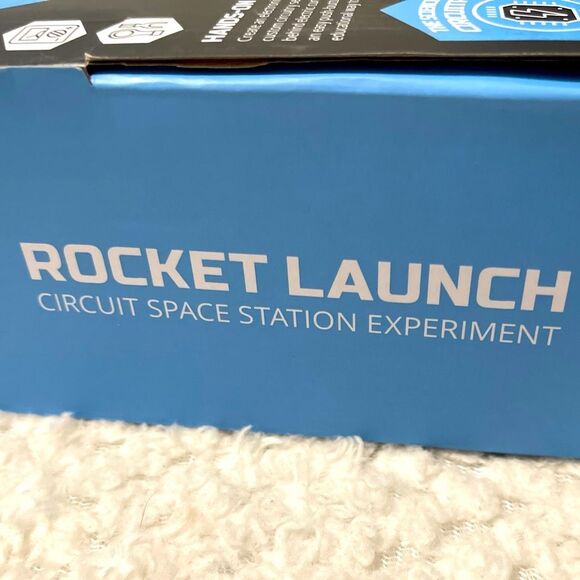 Discovery Mindblown STEM Rocket Launch Space Station Circuitry Set Engineering - Picture 7 of 9